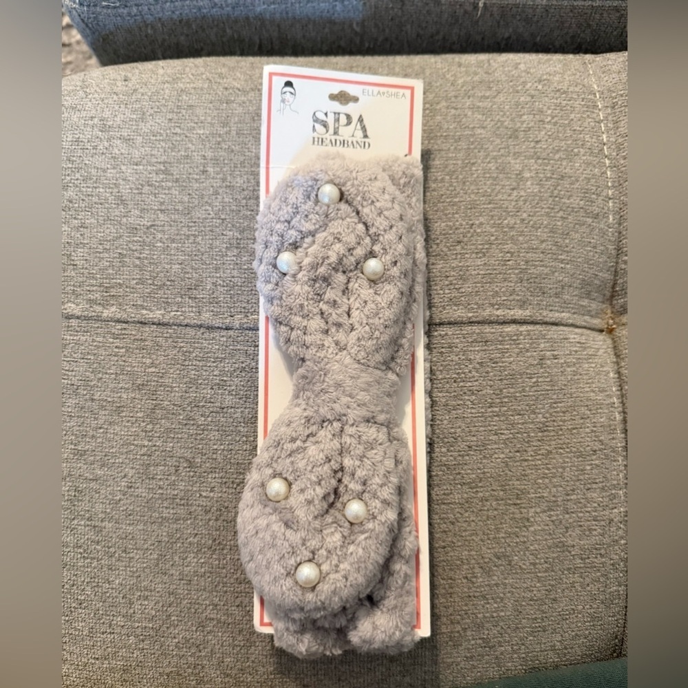 Francesca's Collections Gray Headband with Pearls - Picture 2 of 4